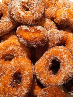Una foto de Rosquillas fritas de anís sin gluten y sin lactosa