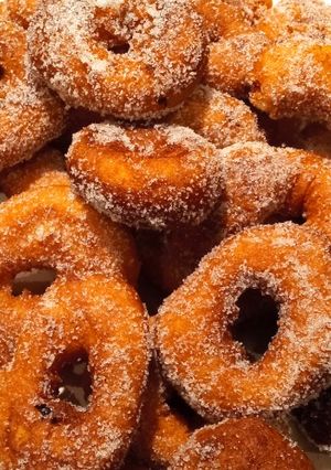 Una foto de Rosquillas fritas de anís sin gluten y sin lactosa