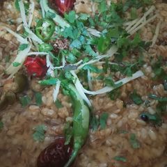A picture of Maash daal.