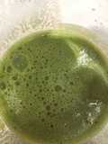 Batido de guayaba-espinacas-almendras (smoothie)