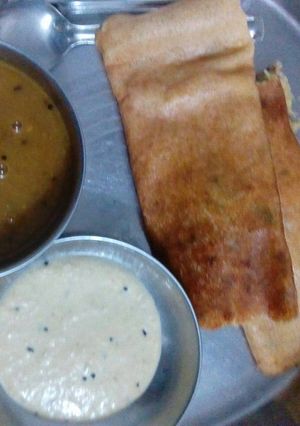 डोसा विथ सांबर (Dosa with Sambar recipe in hindi) रेसिपी मुख्य फोटो