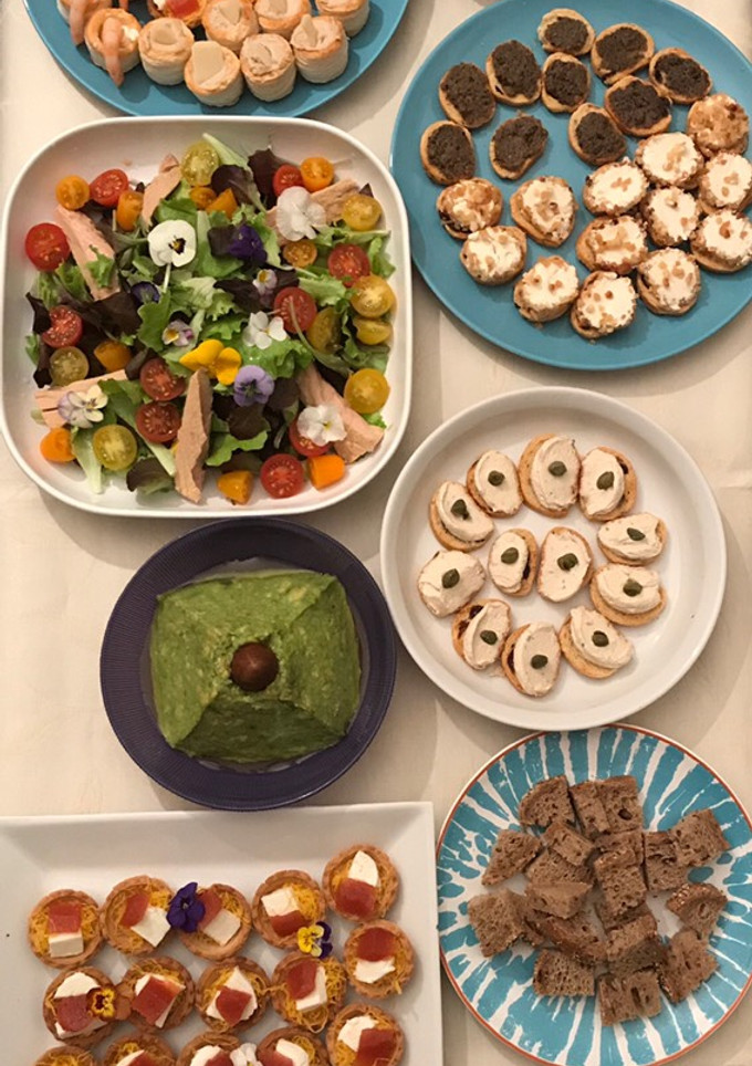 Una foto de 9 Canapés para Navidad