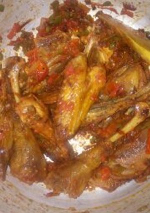 A picture of Wet fried Traditional Chicken.