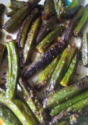 A picture of Sorse dharosh (mustard lady's finger stir fry).