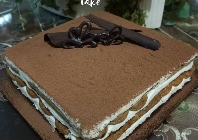 Tiramisu Birthday Cake - cookandrecipe.com