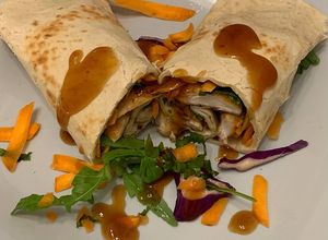 Foto di Wrap di Pollo con Salsa Teriyaki