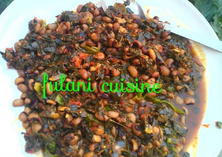 Bean porridge with moringa