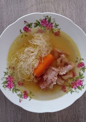 Húsleves házi cérnametélttel recept fotója