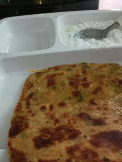 लेफ्ट ओवर दाल पराठा(Left over Dal Paratha Recipe In Hindi) रेसिपी मुख्य फोटो
