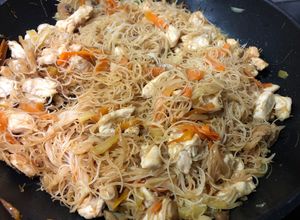 Foto principal de Noodles con pollo y verduras