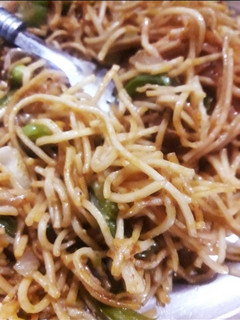 चाऊमिन (chowmein recipe in Hindi) रेसिपी मुख्य फोटो