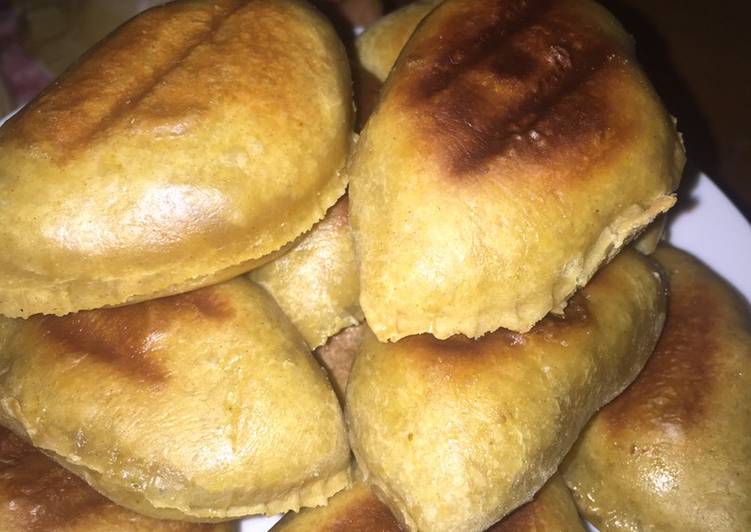 Baked mini meatpie