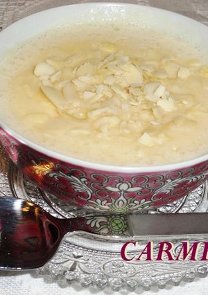Una foto de Sopa fría de frutas