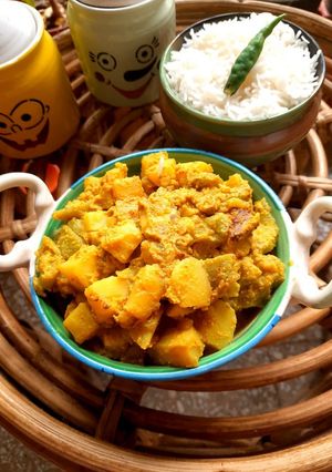 ঝিঙে- আলু পোস্ত (jhinge- aloo posto recipe in Bengali) রেসিপির প্রধান ছবি
