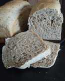 Pan integral con semillas y nueces