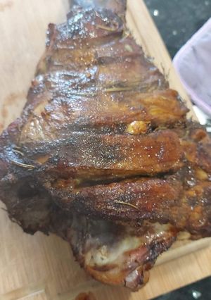 Foto de Javali suculento no forno
