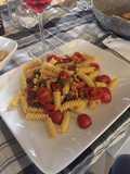 Fusilli tonno, pomodorini e capperi