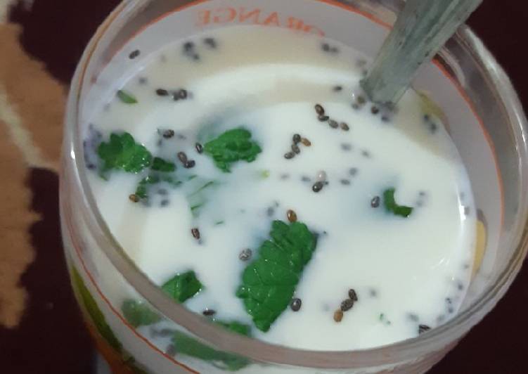 Susu herbal (mint + chia seed)