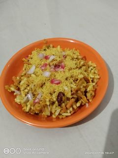 चटपटी भेल (Chatpati bhel recipe in Hindi) रेसिपी मुख्य फोटो