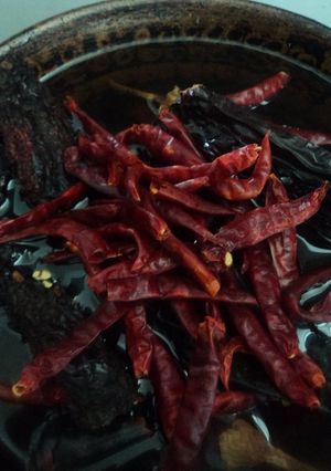Una foto de Aceite o manteca picante  aromatizados con chile de árbol las Correa