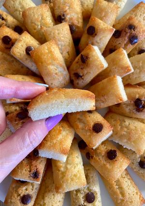 Une photo de Mini Financiers amandes et pépites de chocolat