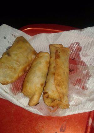 A picture of Spring rolls.