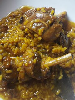 Una foto de Pollo de campo con arroz
