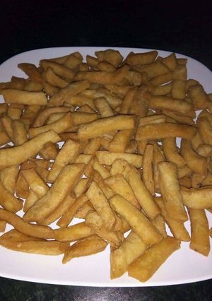 नमकपारे (Namakpare recipe in hindi) रेसिपी मुख्य फोटो
