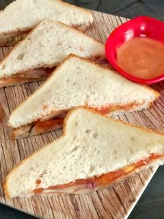 वेज़ सैंडविच (Veg Sandwich recipe in Hindi) रेसिपी मुख्य फोटो