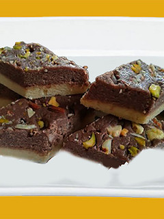 சாக்லேட் பர்பி (Milk chocolate burfi) செய்முறை முக்கிய புகைப்படம்