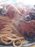 Spaghetti con sugo e moscardini