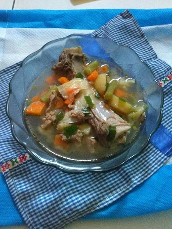 Langkah Mudah untuk Menyiapkan Resep Sop sayuran dan daging sapi Anti Ribet, Bikin Ngiler