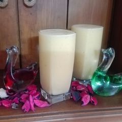 A picture of Peach, mango and banana shake.