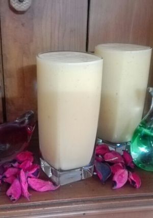 A picture of Peach, mango and banana shake.