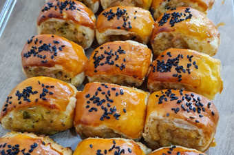 Anti Ribet, Memasak Mini Chicken Sausage Roll Ekonomis Untuk Dijual