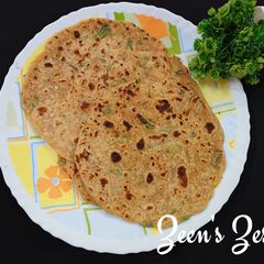 A picture of Spring Onion Green Rotis.