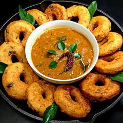 A picture of Medu vada.