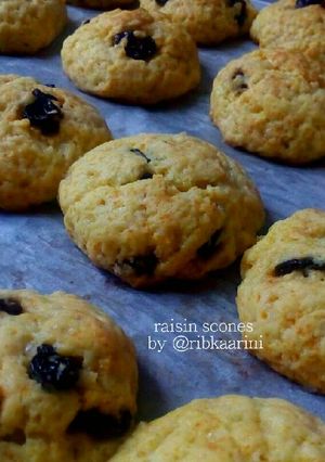 Foto resep Simple Raisin Scones ala Ribka (no telur, no mixer, kilat)