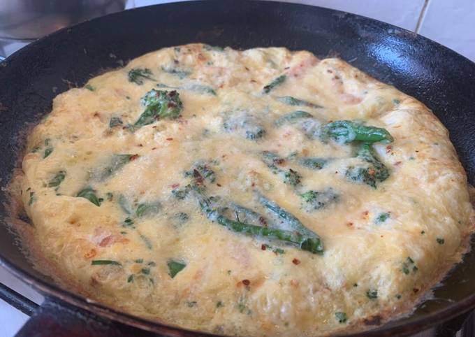 Easiest Way to Make Ultimate Smoked salmon and Tenderstem broccoli (or asparagus) frittata