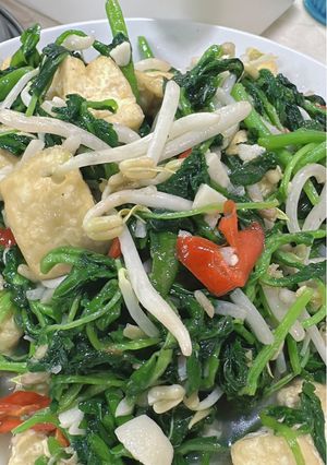 Foto resep Tumis selada air bayam toge tahu Vegan
