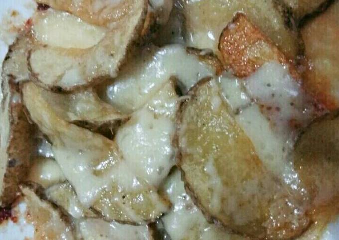 Resep Cheesy Fried Potatoes yang Bisa Manjain Lidah