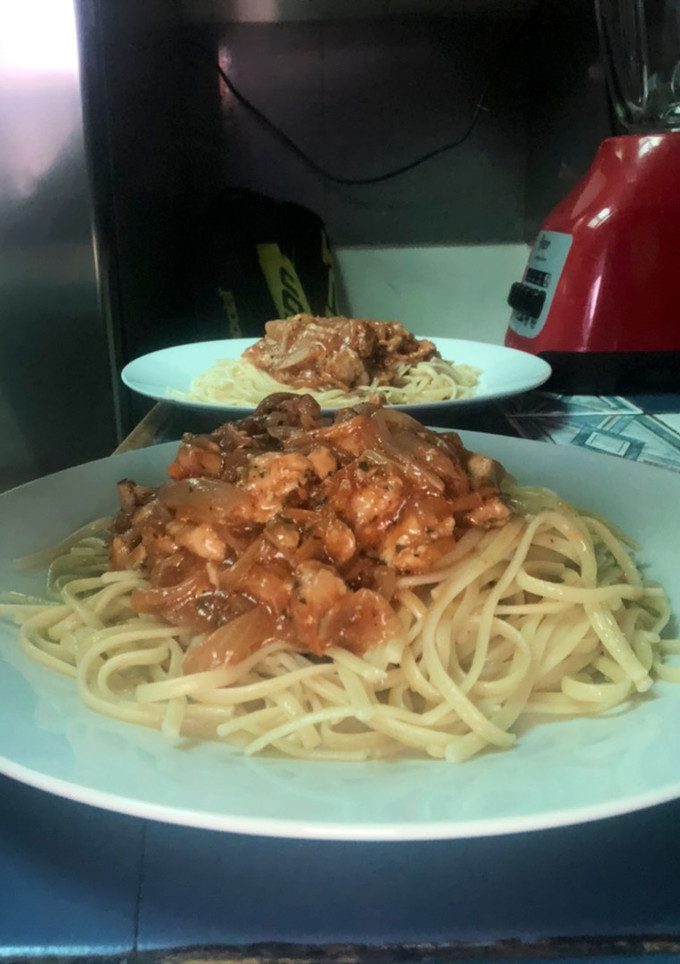 Una foto de Salsa de pollo para tallarines