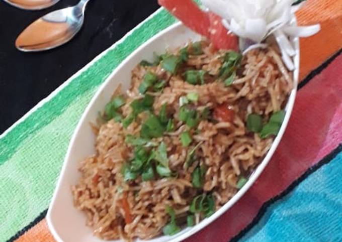 triple-schezwan-fried-rice-recipe-by-urja-jeswani-cookpad