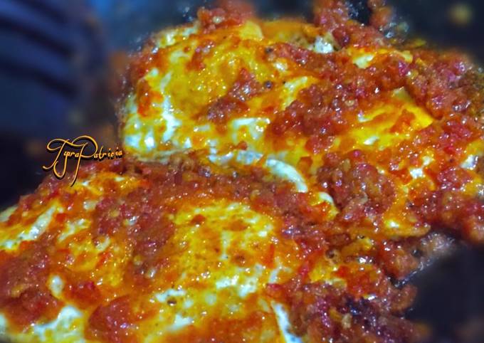 Bagaimana mengolah Telur Balado yang Enak Banget