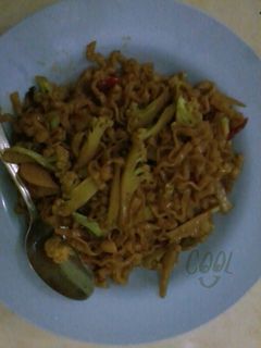 Foto resep Mie Goreng Brokoli ala Anak Kost ;-)