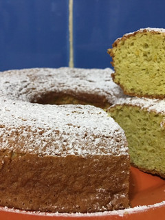 Una foto de Bizcochuelo de arvejas y limón sin gluten