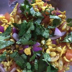 A picture of Mumbaiya bhel.