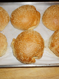A picture of BRIOCHE BURGUER BUNS. JON STYLE.