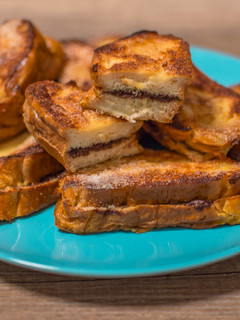 Una foto de Torrijas rellenas de chocolate