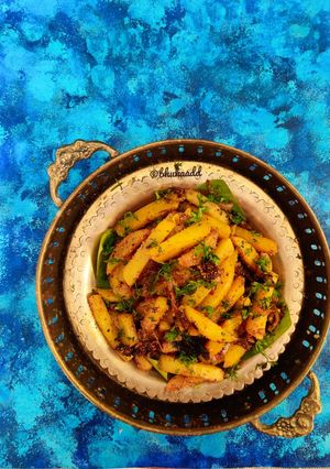 A picture of Posto diye aloo bhaja Potato poppyseed fry.